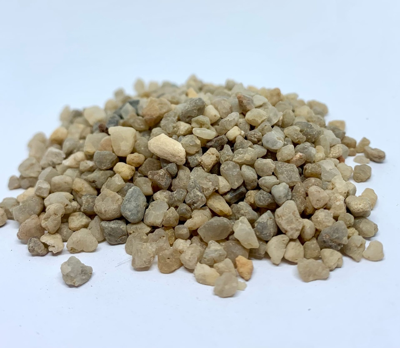 Кварцевый песок "Натуральный" фр.2-5мм от компании "POLIMERPRO"